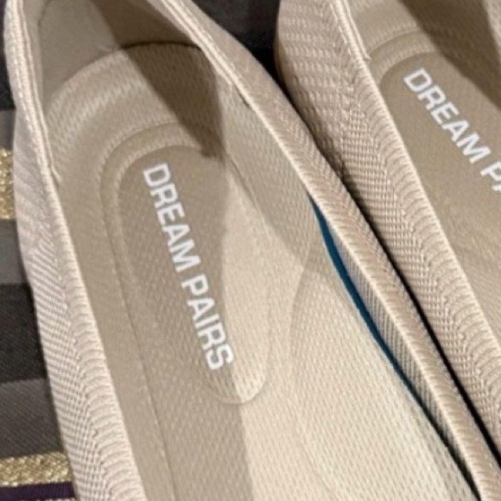 Dream Pairs Women's Light Beige Knit Flats - Picture 4 of 4
